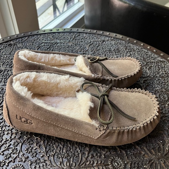 NEW UGG MEN’S CORVIN LOAFERS IN DRY LEAF BROWN 7 40